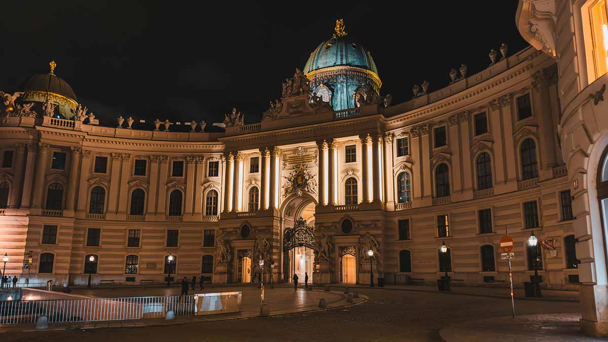 Die Hofburg Wien ist unter anderem ein Veranstaltungsort der Wiener Bälle.